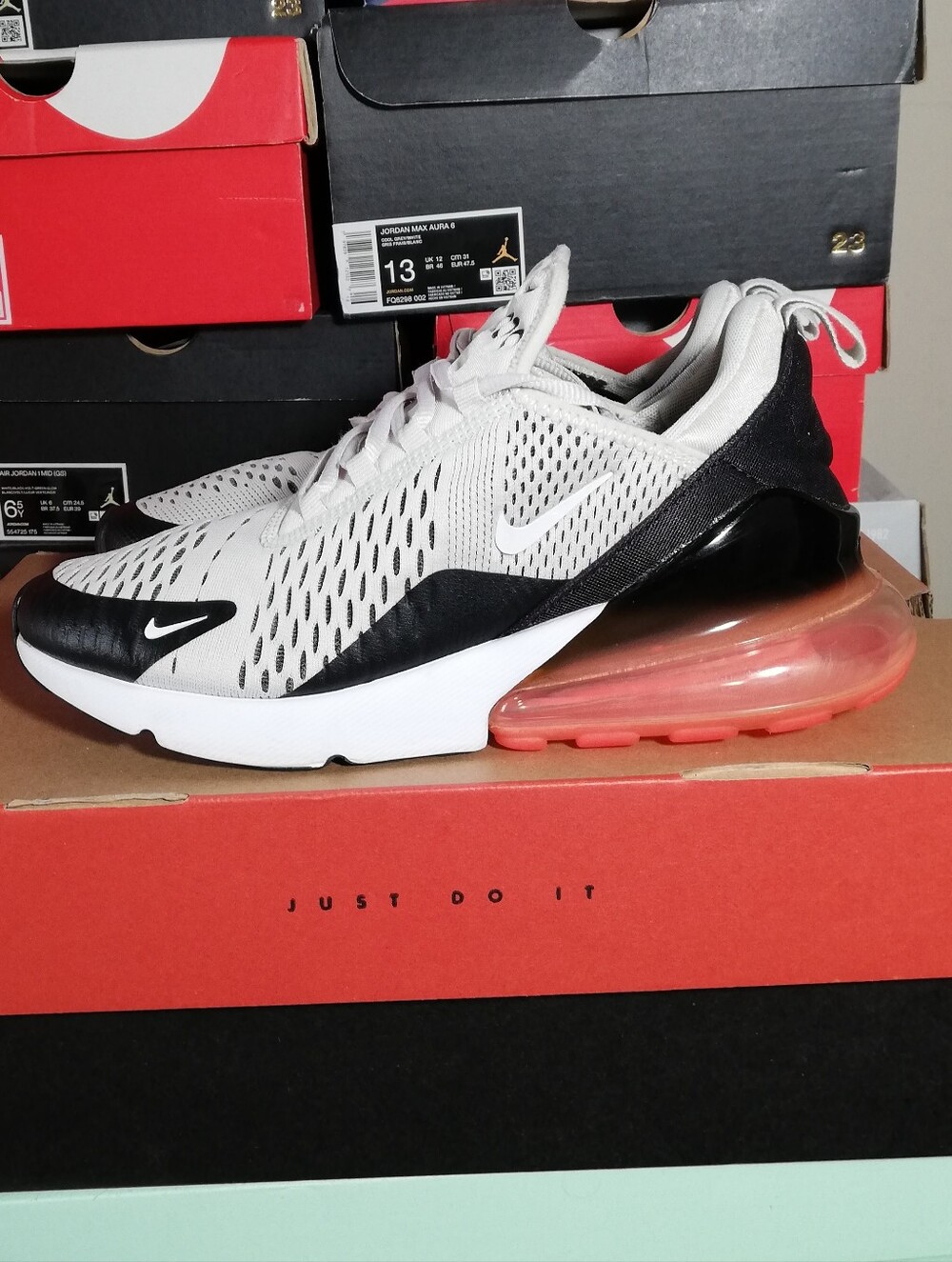 NIKE AIR MAX 270S WOMEN US SIZE 8.5 FAIR CONDITION
